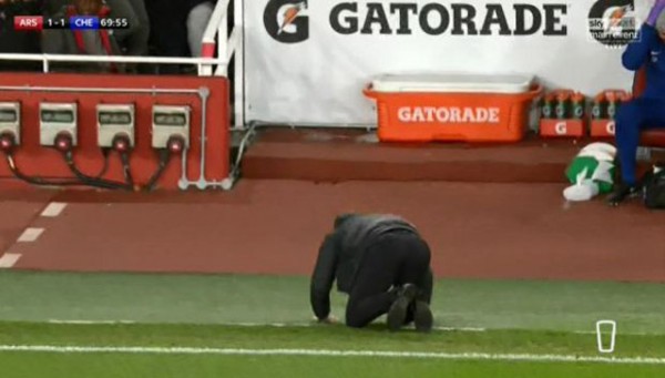 HLV Conte vái lạy trước màn trình diễn ‘ăn hại’ của Morata - Ảnh 2.
