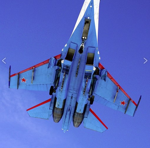 Máy bay tiêm kích Su-27 Flanker - đột phá công nghệ quân sự Nga - Ảnh 2.