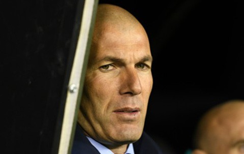Real Madrid rối loạn: Zidane nổi giận, nhốt cầu thủ trong phòng, Marcelo chửi thề - Ảnh 2.