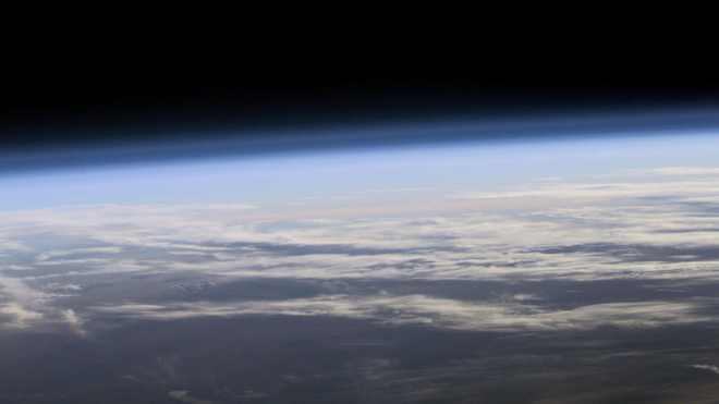 Số liệu đo đạc đã chứng minh: Lỗ thủng tầng Ozone đang dần liền lại - Ảnh 1.