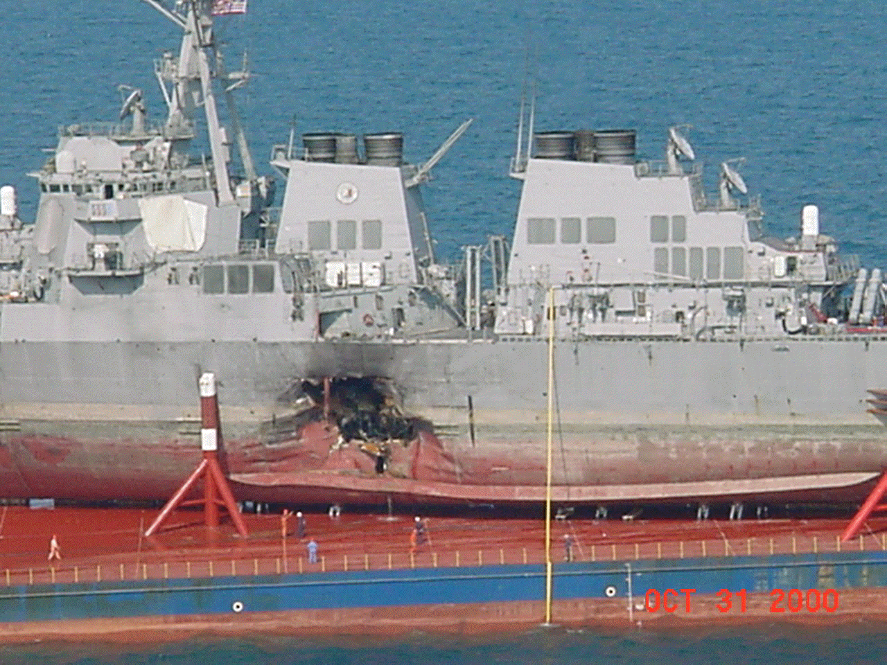 Tàu chiến Nga ở Syria có thể biến thành quả cầu lửa: Phiến quân dùng cách đánh Khmeimim? - Ảnh 1.