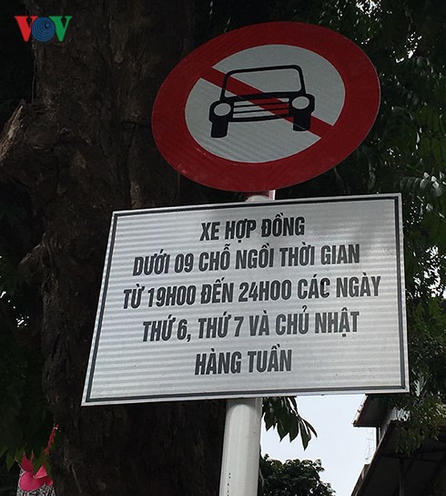 Hà Nội cấm 11 tuyến đường đối với Uber, Grab chỉ là biện pháp tình thế - Ảnh 1.