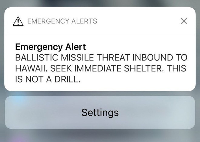 Nhận được tin nhắn cảnh báo tên lửa, dân Hawaii nháo nhào tìm nơi ẩn nấp và cái kết bất ngờ - Ảnh 3.