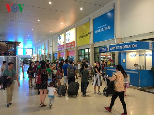 Cảng hàng không Tân Sơn Nhất lưu ý hành khách dịp Tết Nguyên đán 2018 - Ảnh 1.
