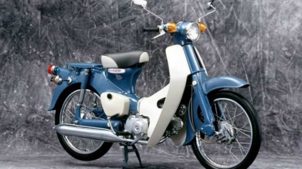 Chiếc xe máy này từng là niềm mơ ước của rất nhiều thanh niên Việt - Ảnh 3.