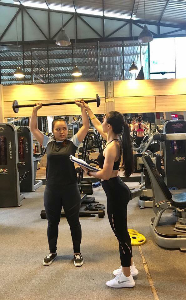 Giảm 10kg chỉ sau 2 tháng tập gym theo hướng dẫn của huấn luyện viên, cô gái trẻ sở hữu thân hình nuột nà, tự tin đón Tết - Ảnh 3.