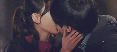 Những cảnh hôn trong phim Hàn khiến khán giả toát mồ hôi - Ảnh 21.
