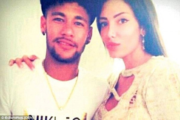 Chi ‘núi tiền’ phẫu thuật thẩm mỹ, bạn gái cũ Neymar ‘cú vẫn hoàn cú’ - Ảnh 4.