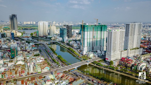 Toàn cảnh con đường đắt đỏ bậc nhất trung tâm Sài Gòn nhìn từ trên cao - Ảnh 4.