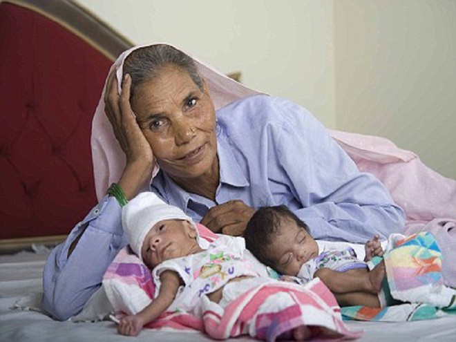 Đã có 2 con, 5 cháu, cụ bà 70 tuổi này vẫn có thể mang thai và sinh 1 cặp song sinh - Ảnh 4.