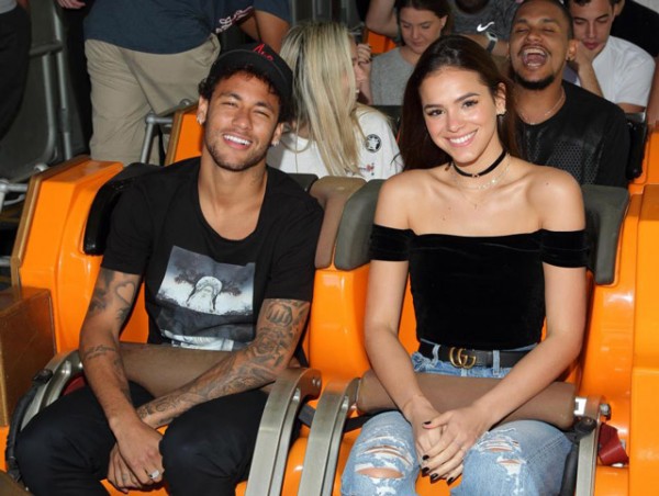 Lộ cảnh nóng ngoài biển, Neymar và nữ diễn viên Bruna chính thức tái duyên - Ảnh 5.