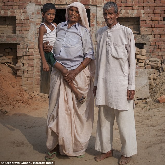 Đã có 2 con, 5 cháu, cụ bà 70 tuổi này vẫn có thể mang thai và sinh 1 cặp song sinh - Ảnh 6.