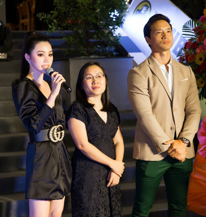 Kim Lý sau khi yêu Hà Hồ: Chẳng đứng gần chụp ảnh cùng bất cứ mỹ nhân Vbiz nào, chỉ sát cánh bên hai mẹ con Subeo - Ảnh 9.
