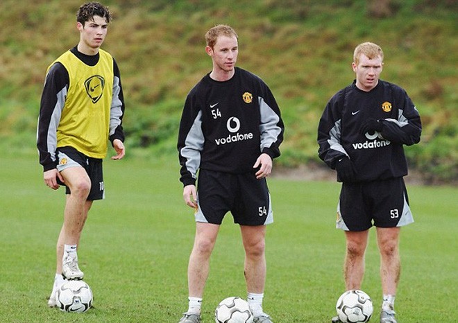 Mạt sát Paul Scholes, Mourinho đâm nhát dao vào sâu thẳm trái tim Man United - Ảnh 1.