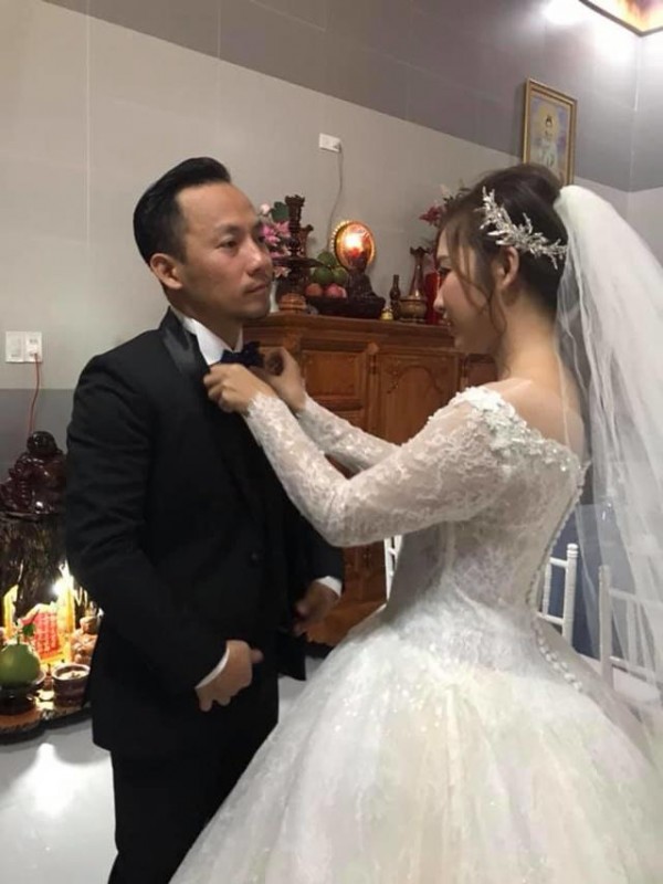 Xinh đẹp là thế, nhưng cô dâu của rapper Tiến Đạt lại bị đồn đoán là cưới chạy bầu - Ảnh 1.