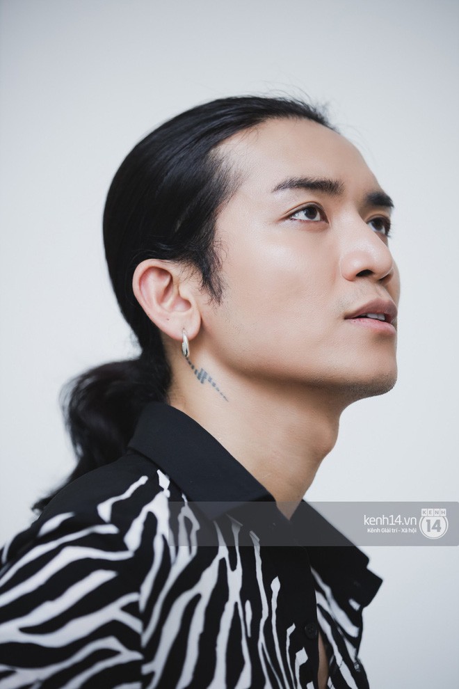 BB Trần: “Tôi giả gái vì muốn giữ hình ảnh của mẹ bên mình mãi” - Ảnh 15. BB Trần: “Tôi giả gái vì muốn giữ hình ảnh của mẹ bên mình mãi” - Ảnh 15.