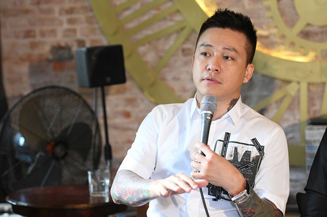 Tuấn Hưng gặp sự cố không ai ngờ nổi: Đang hát thì xin vào sân khấu vì bị đau bụng! - Ảnh 4.