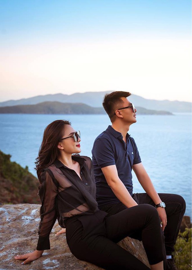 Hoa khôi báo chí lên xe hoa vào ngày đầu năm mới, diện chiếc váy đính 10.000 hạt pha lê cao cấp - Ảnh 3. Hoa khôi báo chí lên xe hoa vào ngày đầu năm mới, diện chiếc váy đính 10.000 hạt pha lê cao cấp - Ảnh 3.