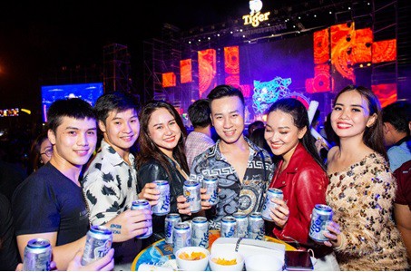 Sơn Tùng lạc trôi cùng hàng ngàn người hâm mộ với màn trình diễn xuất thần tại Tiger Remix - Ảnh 8.