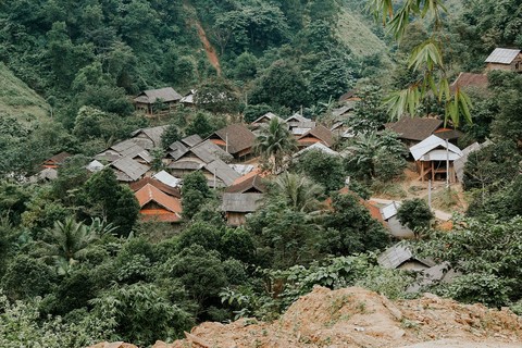 Hàng chục thai phụ vùng cao vượt biên sang Trung Quốc chờ sinh để bán con - Ảnh 2.