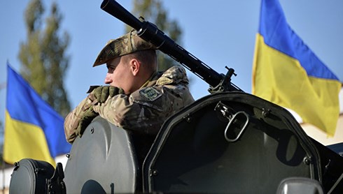 Ukraine nóng lòng muốn chấm dứt chiến tranh tại tâm bão Donbass bằng vũ lực? - Ảnh 1.