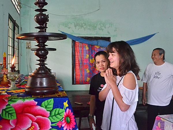 Cô gái Pháp sang Bà Rịa - Vũng Tàu tìm cha: Cuộc hội ngộ xúc động với gia đình bên nội - Ảnh 9.