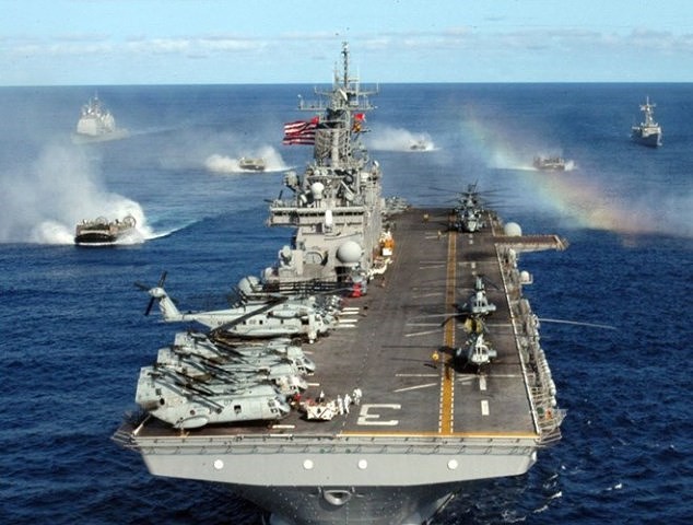 [ẢNH] Hoảng hốt với 4.500 lính Mỹ cùng siêu tàu đổ bộ nằm phục, sẵn sàng can thiệp vào Syria - Ảnh 19.