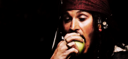 Sự thật: Hóa ra bấy lâu nay chúng ta đều ăn táo “sai cách” - Ảnh 2.