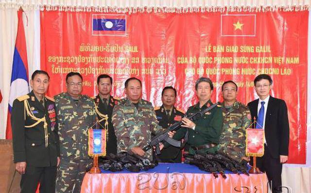 Tự hào vũ khí Made in Vietnam: Kiêu hãnh trong Lễ duyệt binh của Quân đội Lào - Ảnh 1.