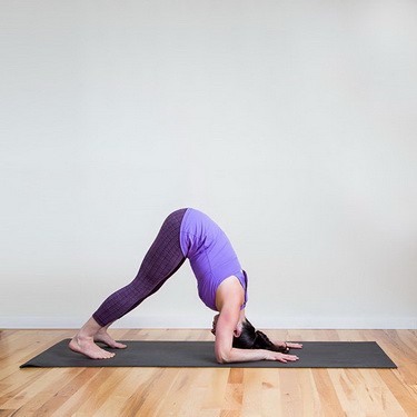 6 bài tập Yoga chữa đau đầu hiệu quả - Ảnh 2.