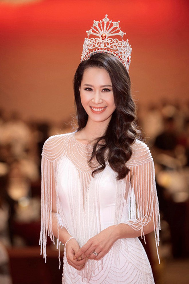Ngắm mặt mộc không son phấn của dàn Hoa hậu Việt tuổi Hợi - Ảnh 8.