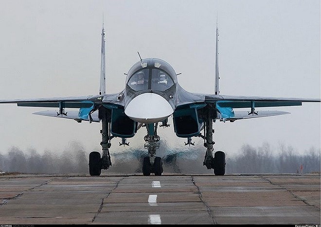 [ẢNH] Nga ra lệnh đình chỉ bay, 120 chiến đấu cơ Su-34 phải nằm đất - Ảnh 11.