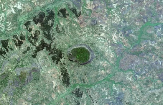 7 hình ảnh kỳ lạ nhất mà Google Earth chụp trong năm 2018: Cái số 2 là dối lừa? - Ảnh 6.