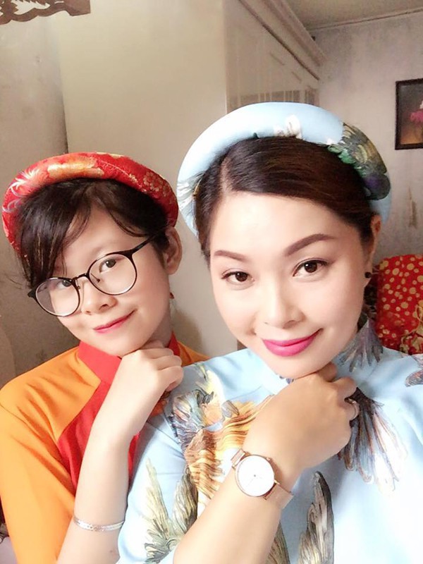 2 con gái diễn viên Thanh Tú cháo lòng: Chị là tiếp viên hàng không sắc sảo, em tươi trẻ dịu dàng - Ảnh 18.