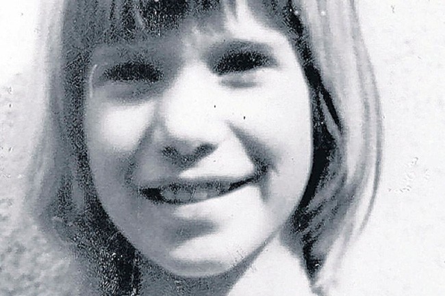 Cô bé 10 tuổi bị chôn sống trong thùng gỗ, gần 3 thập kỉ sau kẻ thú ác lộ nguyên hình là kẻ không ai ngờ - Ảnh 1.