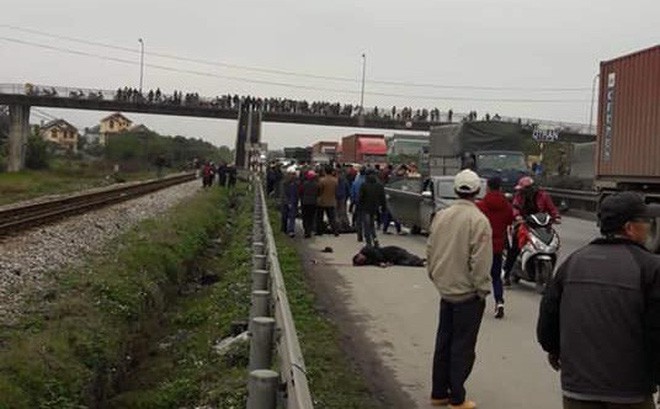 Tai nạn thảm khốc: Đoàn người đi viếng nghĩa trang liệt sĩ bị xe tải đâm, 8 người chết - Ảnh 5.