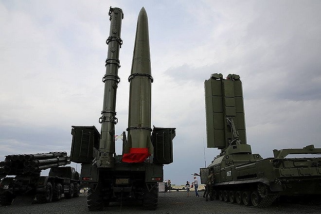 [ẢNH] S-300 Ukraine bất lực khi hàng trăm tên lửa Iskander Nga áp sát biên giới? - Ảnh 2.