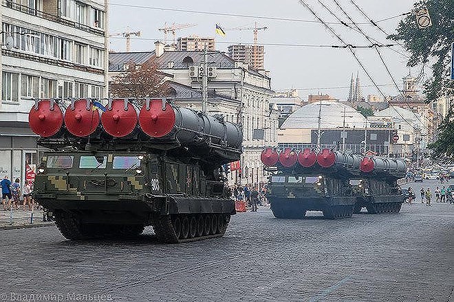 [ẢNH] S-300 Ukraine bất lực khi hàng trăm tên lửa Iskander Nga áp sát biên giới? - Ảnh 8.