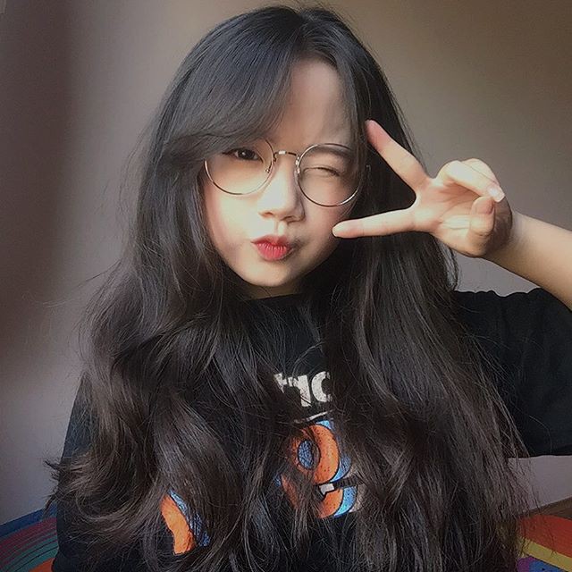Nữ sinh Việt khiến dân mạng và truyền thông Trung Quốc phát cuồng vì bức ảnh mặc áo dài với mái tóc mây siêu đẹp - Ảnh 4.