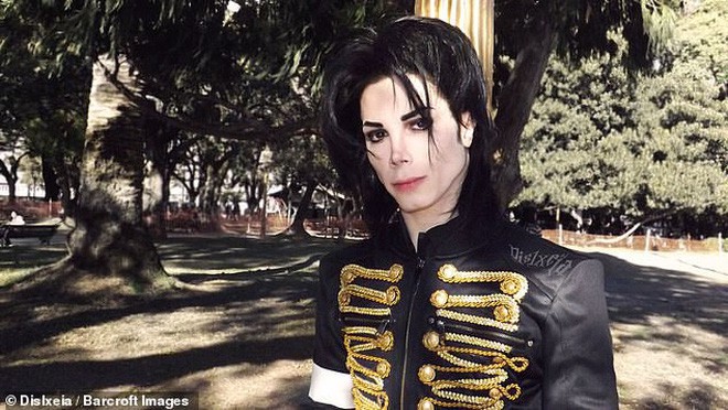Từ bỏ ngoại hình thư sinh, thanh niên chi 700 triệu để phẫu thuật thẩm mỹ thành Michael Jackson - Ảnh 2.