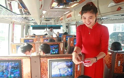 Xe buýt 5 sao Tân Sơn Nhất đi Vũng Tàu lăn bánh trước Tết - Ảnh 3.