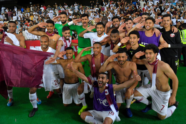 Hy hữu: Hoàng tử UAE mua sạch vé, không cho CĐV Qatar xem bán kết Asian Cup 2019 - Ảnh 2.