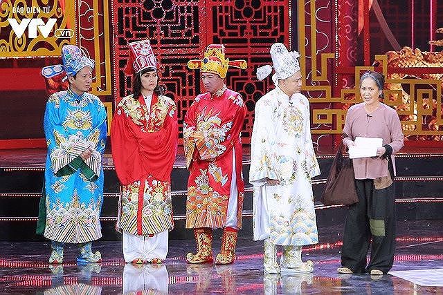 Showbiz 28/1: Thư Dung gây tranh cãi vì tự nhận là Á hậu - Ảnh 3.