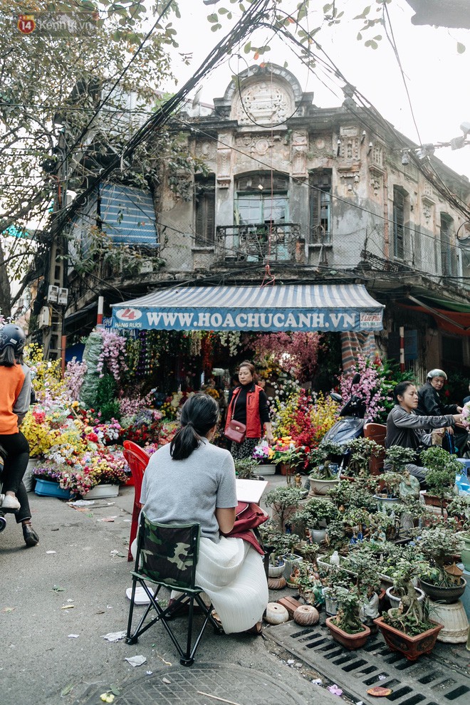 Rộn ràng không khí Tết tại chợ hoa Hàng Lược - phiên chợ truyền thống lâu đời nhất ở Hà Nội - Ảnh 13.