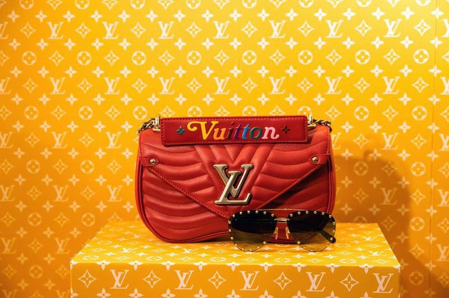 Sau iPhone, túi xách Louis Vuitton có thể là nạn nhân tiếp theo ở Trung Quốc - Ảnh 1.