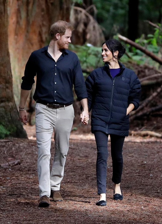 Meghan là bà bầu hạnh phúc nhất hoàng gia khi Hoàng tử Harry rũ bỏ một số thói quen vì đứa con sắp chào đời - Ảnh 3.