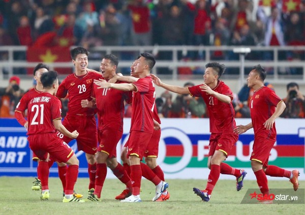 Tuyển Việt Nam, bầu Đức và nỗi lo phím enter ở ASIAN Cup 2019 - Ảnh 2.