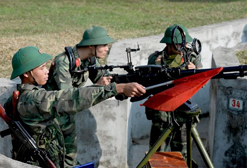 Trên bãi tập ở Trung đoàn Sông Lô - Ảnh 10.