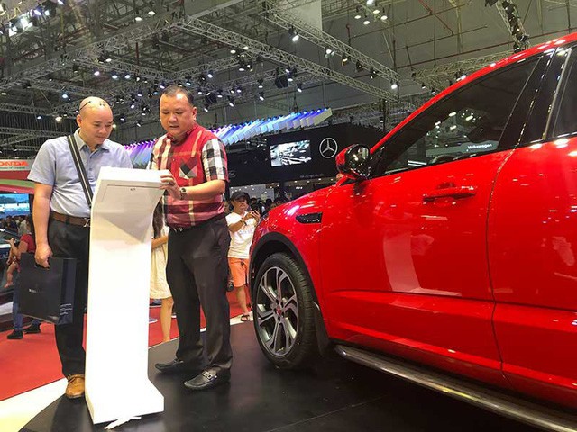 Thị trường &ocirc; t&ocirc;: Đua nhau nhập, bỏ b&ecirc; sản xuất trong nước - Ảnh 1.