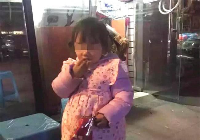 Ngồi cạnh hai bố con tr&ecirc;n xe bu&yacute;t, b&agrave; l&atilde;o nghe đứa trẻ n&oacute;i l&ecirc;n 3 từ n&agrave;y liền kinh h&atilde;i nhận ra sự thật đằng sau - Ảnh 3.